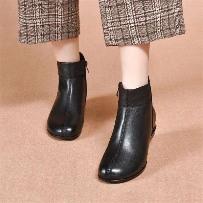 botas de cuero suave con punta redonda