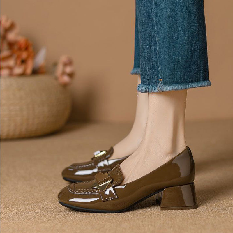 nuevos zapatos de punta cuadrada