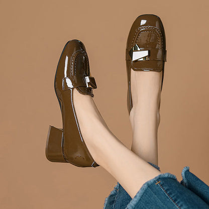nuevos zapatos de punta cuadrada