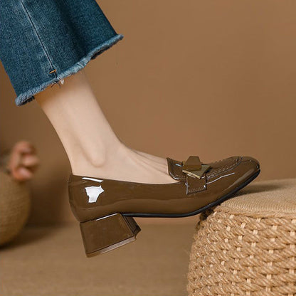 nuevos zapatos de punta cuadrada