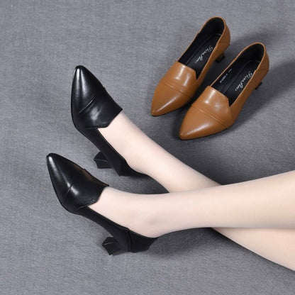 [Cuero genuino] Tacones altos de cuero suave de nuevo estilo.