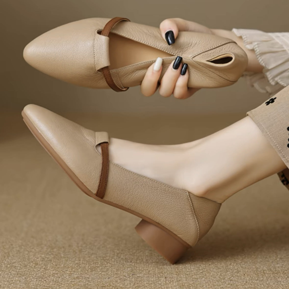 Zapatos de tacón bajo de piel de oveja francesa
