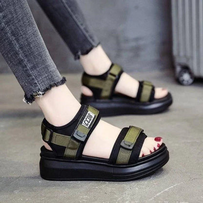 Sandalias deportivas de suela blanda