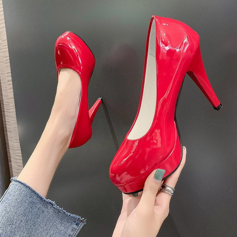 (piel lacada, blanco y negro, rojo) tacones altos femeninos