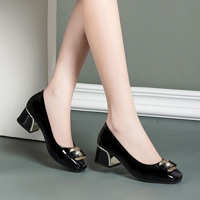 Zapatos de tacón plano para mujeres (logotipo m)