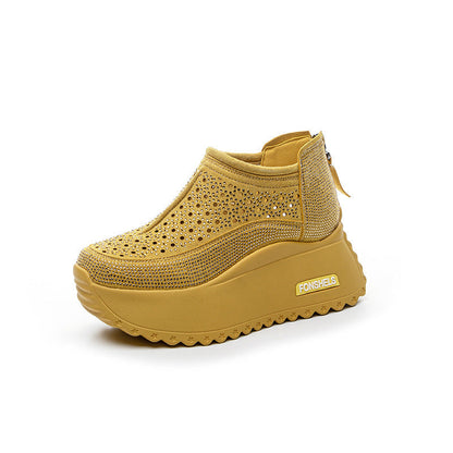 Zapatos casuales huecos elevados