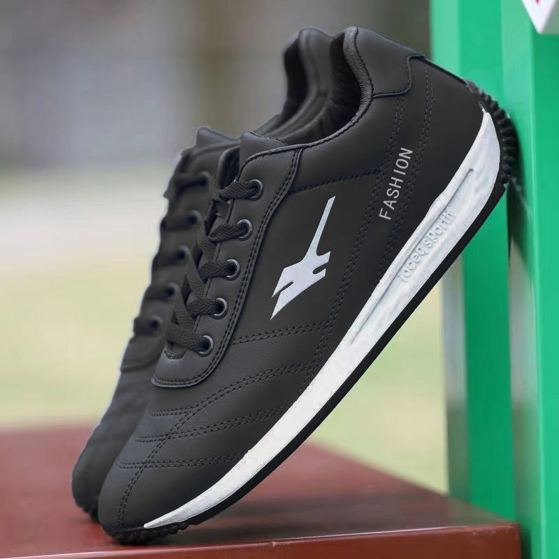 Zapatillas deportivas de punta redonda y suela blanda