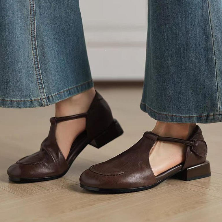 Zapatos de piel estilo francés retro con tacón bajo